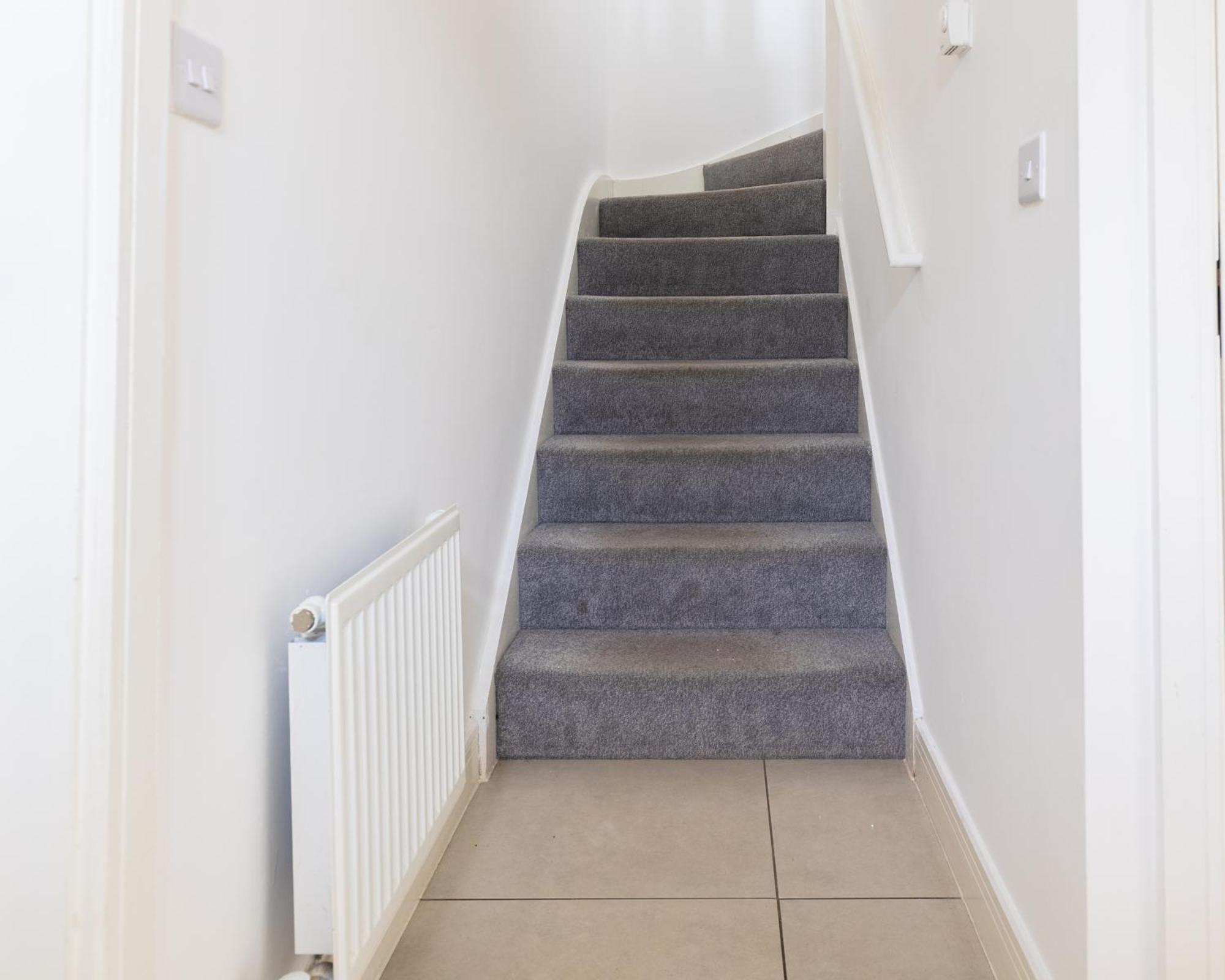 Spacious 4-Bedroom Home Near City Centre With Parking Nottingham Buitenkant foto