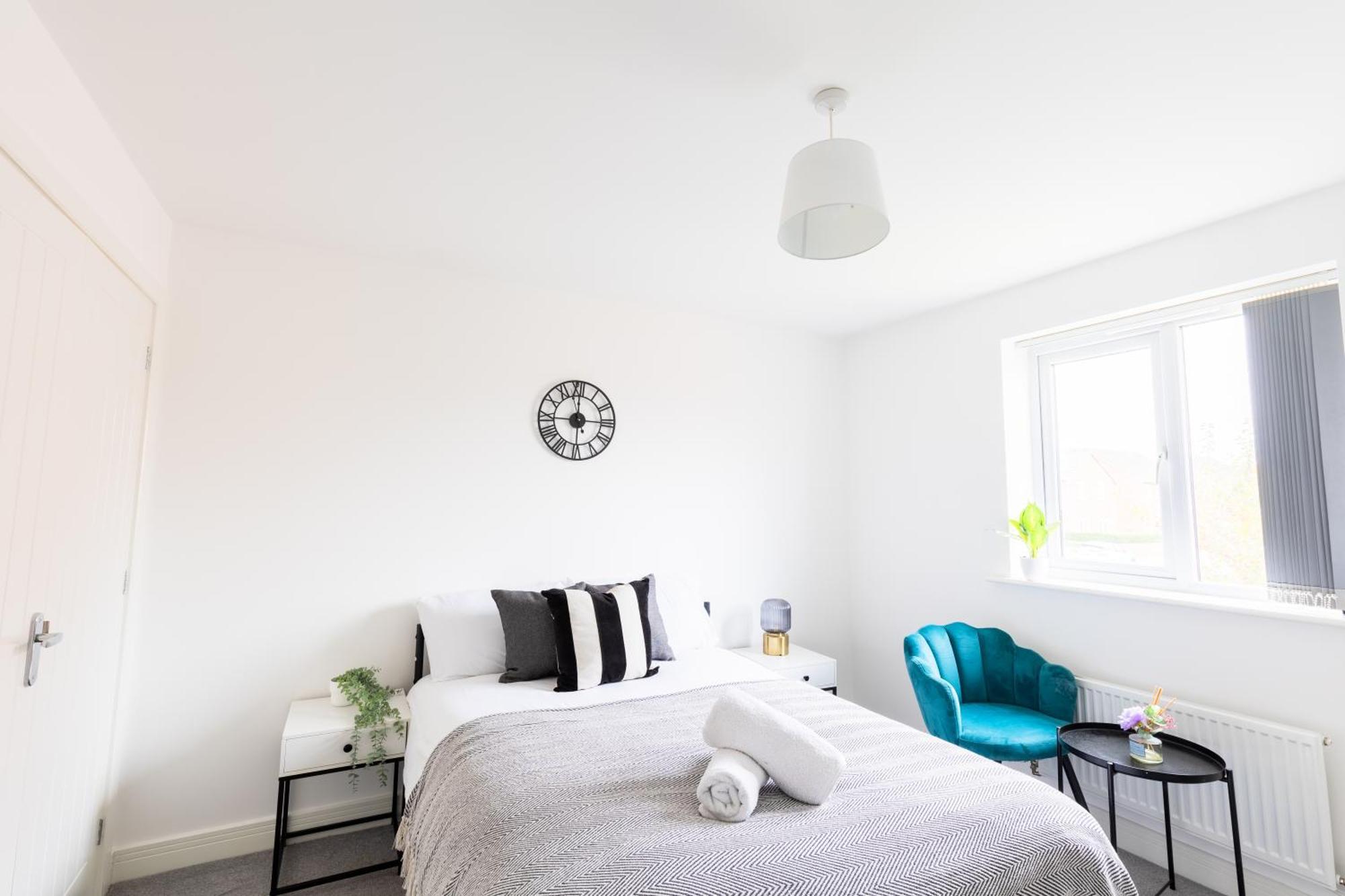 Spacious 4-Bedroom Home Near City Centre With Parking Nottingham Buitenkant foto