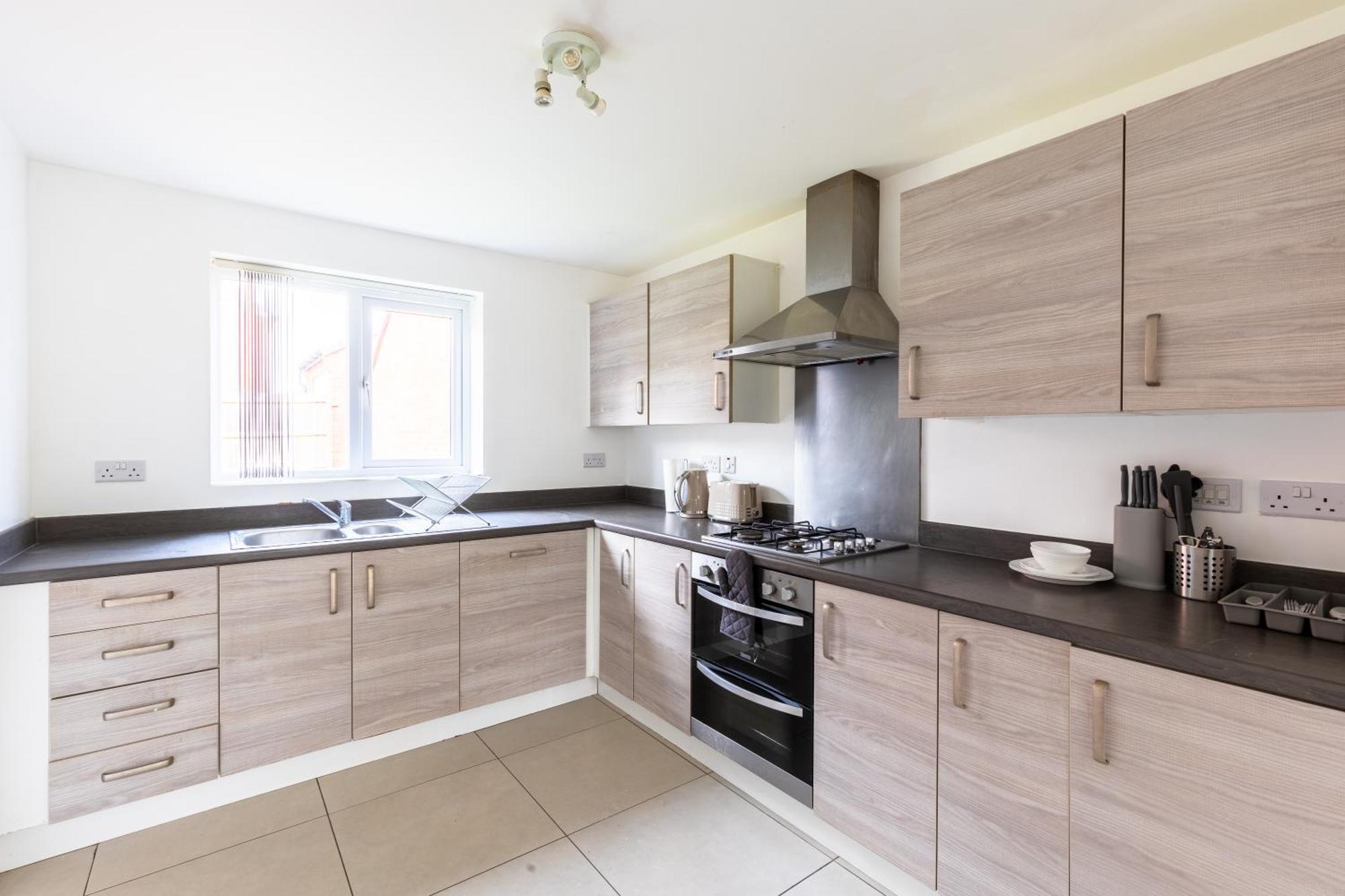 Spacious 4-Bedroom Home Near City Centre With Parking Nottingham Buitenkant foto