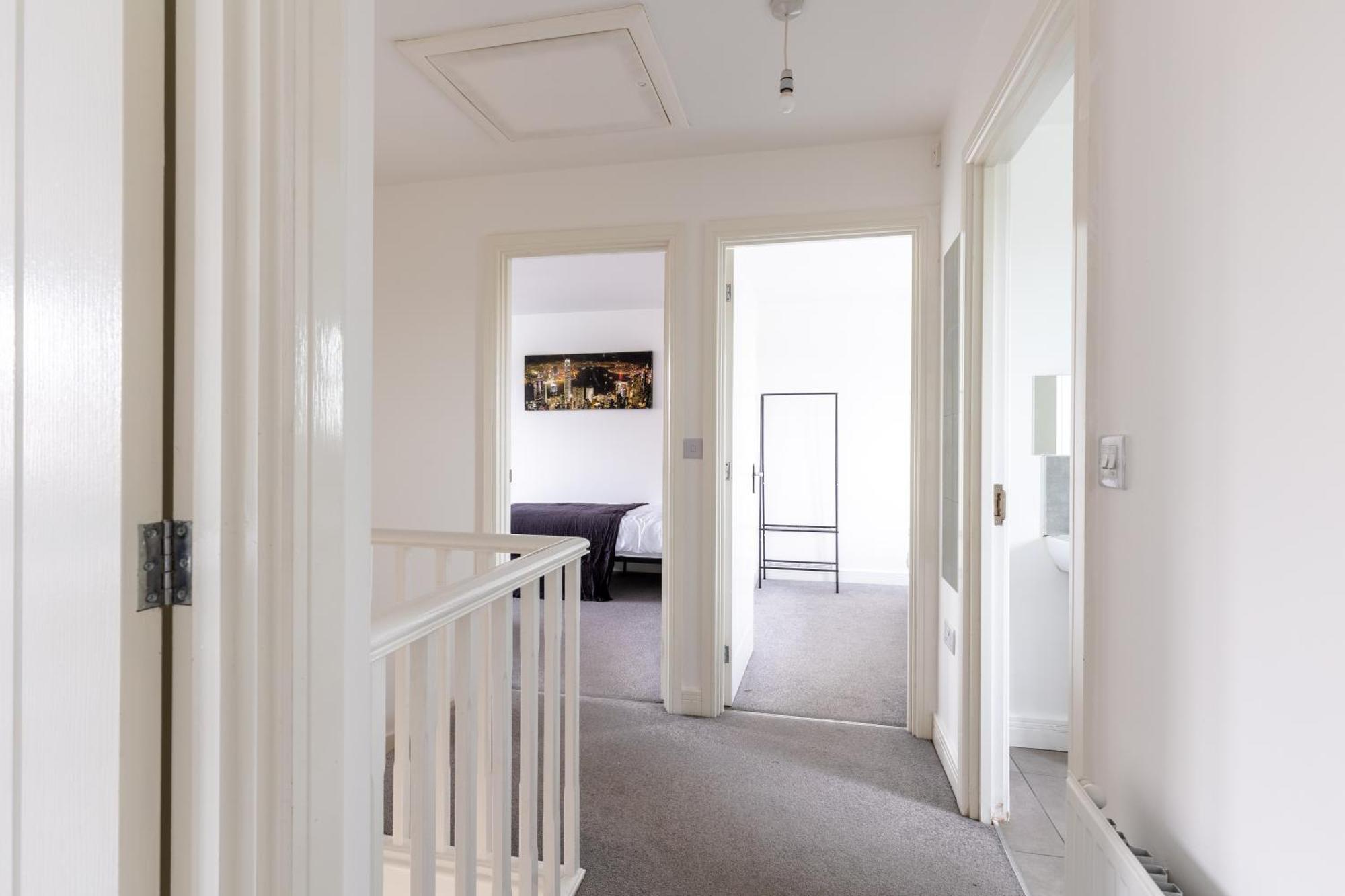 Spacious 4-Bedroom Home Near City Centre With Parking Nottingham Buitenkant foto