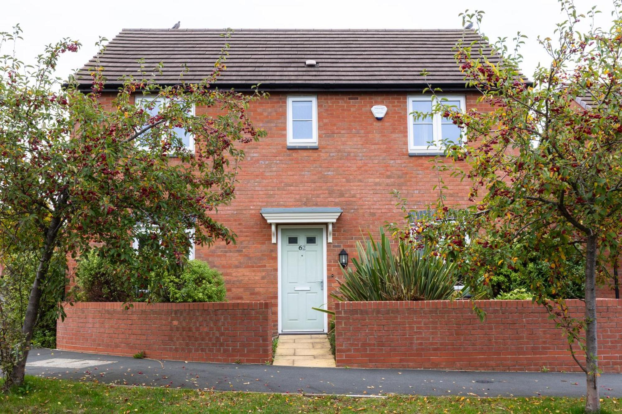 Spacious 4-Bedroom Home Near City Centre With Parking Nottingham Buitenkant foto