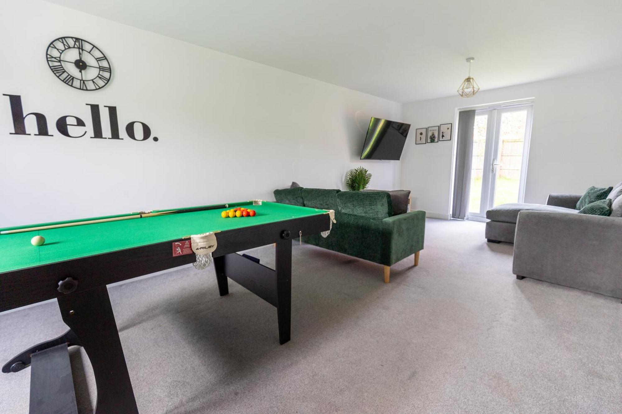 Spacious 4-Bedroom Home Near City Centre With Parking Nottingham Buitenkant foto